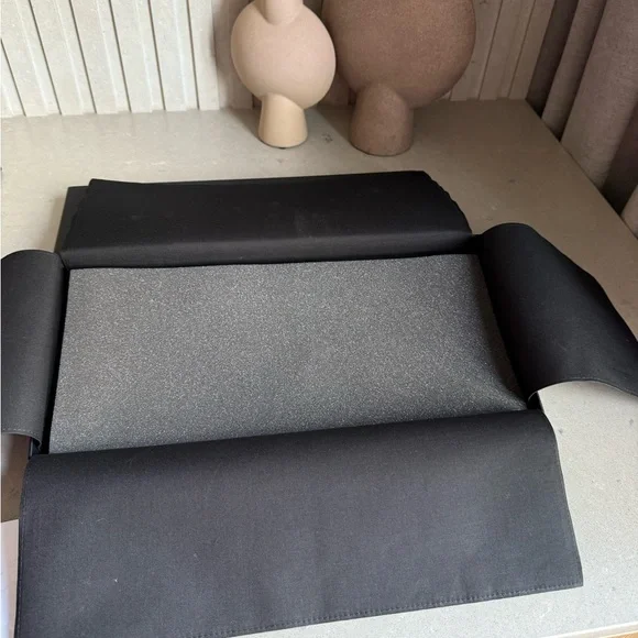 CHANEL Gold and Pearl triple Strand Necklace - Picture 5 of 7